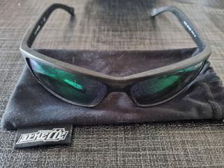 Gafas de sol Arnette negras