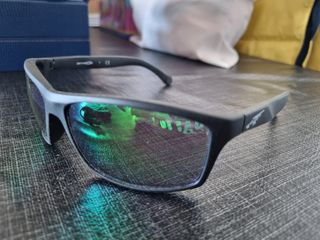 Gafas de sol Arnette negras