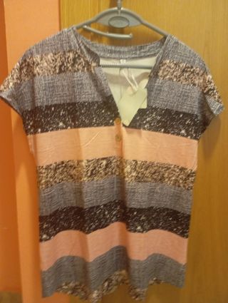 Blusa de mujer con botones