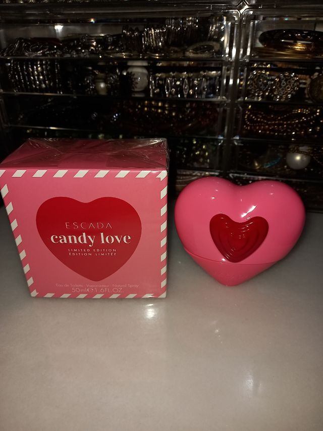 Perfumes variados novos, apenas abertos para foto