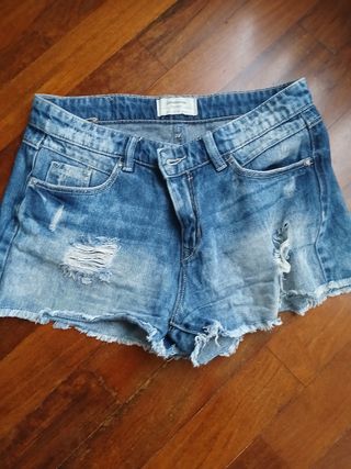 Bermudas cortas.Precio unidad 3e.