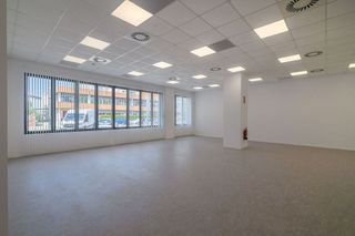Oficina en alquiler en Sant Just Desvern