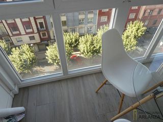 Piso en alquiler en Plaza España - Villa Pilar - Reyes Católicos - Vadillos en Burgos