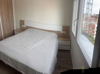 Piso en alquiler en Plaza España - Villa Pilar - Reyes Católicos - Vadillos en Burgos