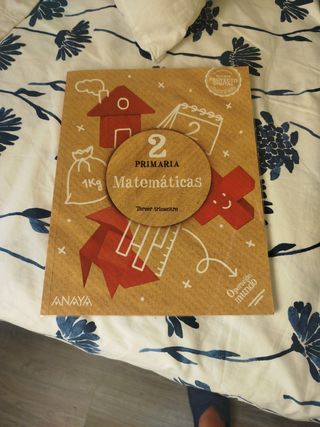 Libros Anaya 2 Primaria. Sin uso y forrados 