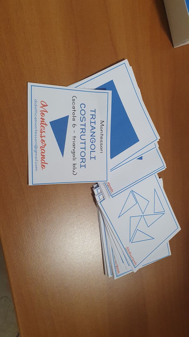 Triangoli Costruttori Montessori Scatola Blu