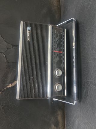 Radio Sanyo Antigua Portátil