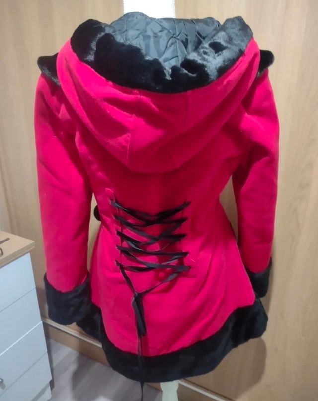Abrigo Hell Bunny Rojo Talla L