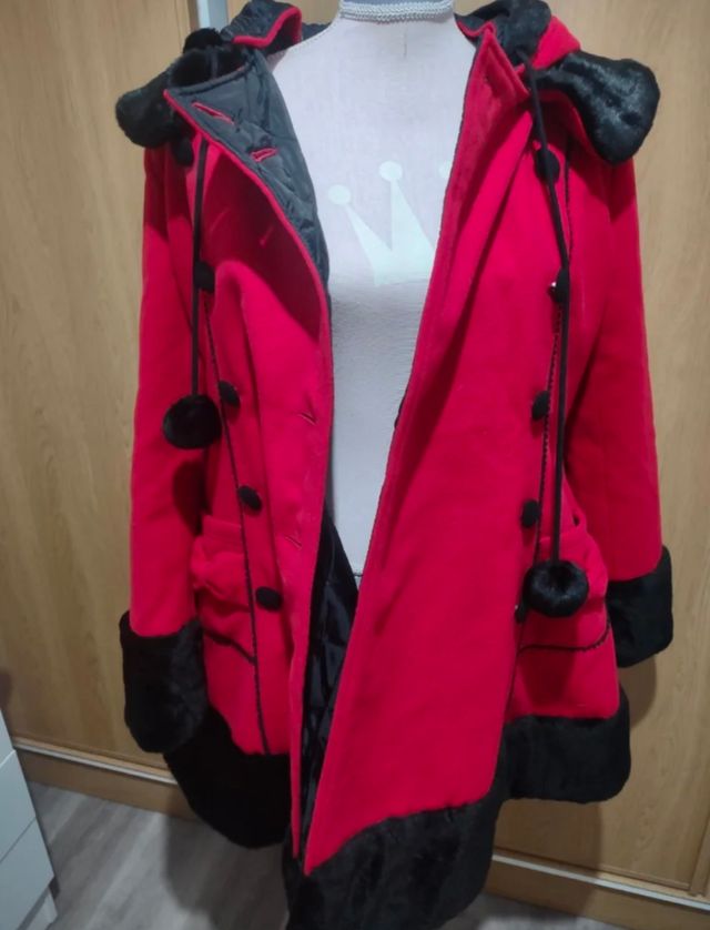 Abrigo Hell Bunny Rojo Talla L