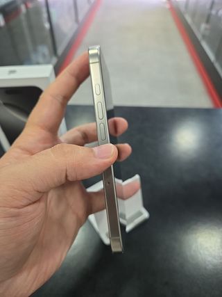 iPhone 16 Pro 256GB Titanio naturale