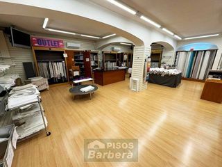 Local comercial en alquiler en Centre - Eixample – Can Llobet – Can Serra en Barbera del Vallès
