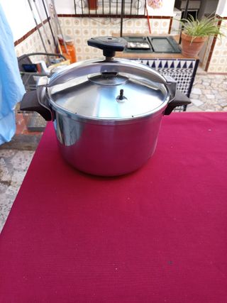 Olla Express acero inoxidable vale para gas y vitr