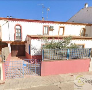 Chalet en venta en Consuegra