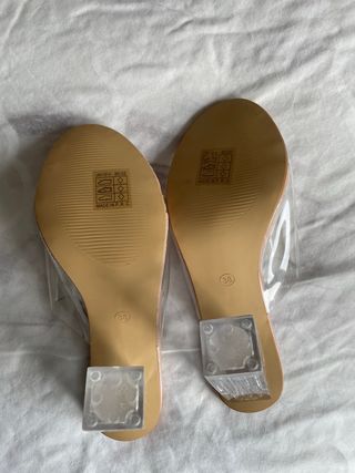 Sandalias de tacón Nuevos transparentes beige