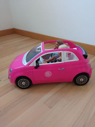 Auto Fiat 500 Barbie rosa (bambole non incluse)
