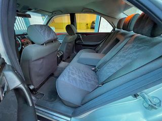 MERCEDES-BENZ CLASE E 220 CDI CLASSIC 143CV 2.500€