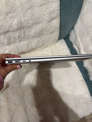 HP Envy 17-ch0000ns Plata