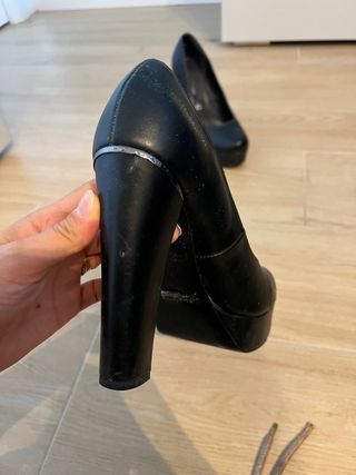 Tacchi neri Primadonna in pelle