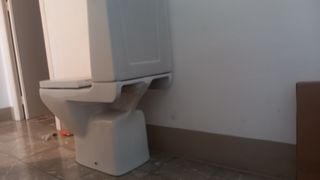 Inodoro moderno completo