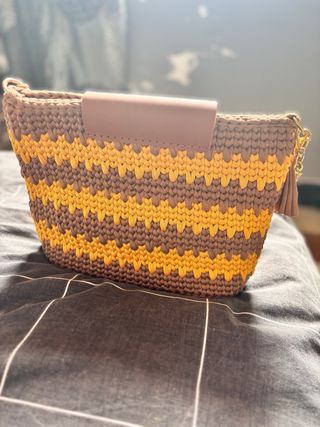 Bolso tejido a mano