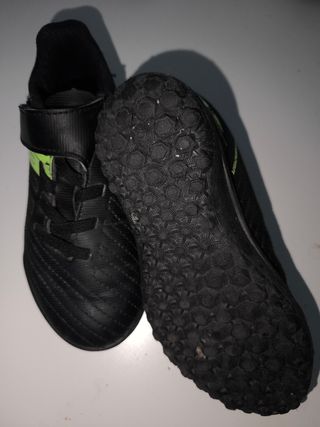 Botas multitacos niño negras y verdes