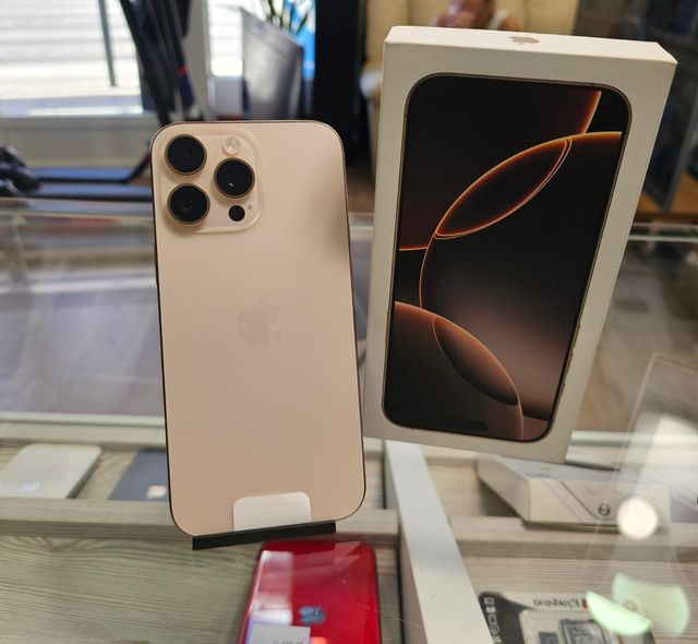 iPhone 16 Pro Max Oro