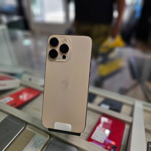 iPhone 16 Pro Max Oro