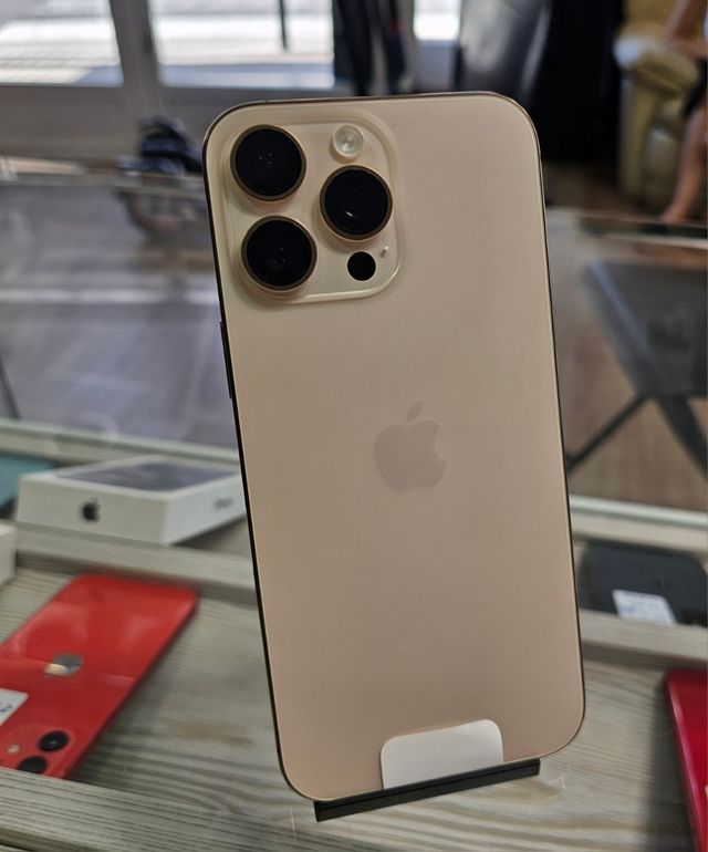 iPhone 16 Pro Max Oro