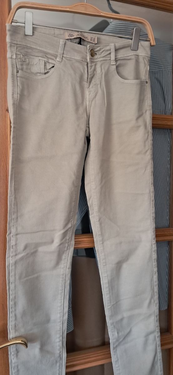 Pantalón beige Zara Talla XS , 34