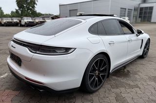 Porsche Panamera GTS 2021