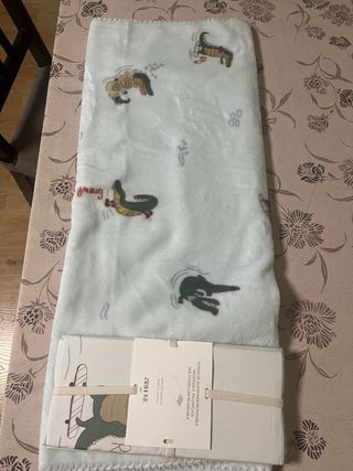 Manta y funda de almohada infantil