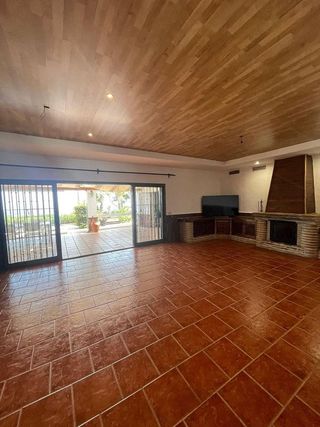 Chalet en alquiler en Calahonda en Mijas