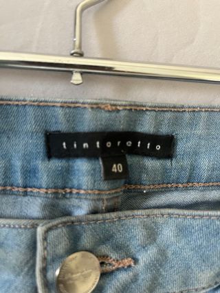 Pantalones cortos vaqueros con bordado