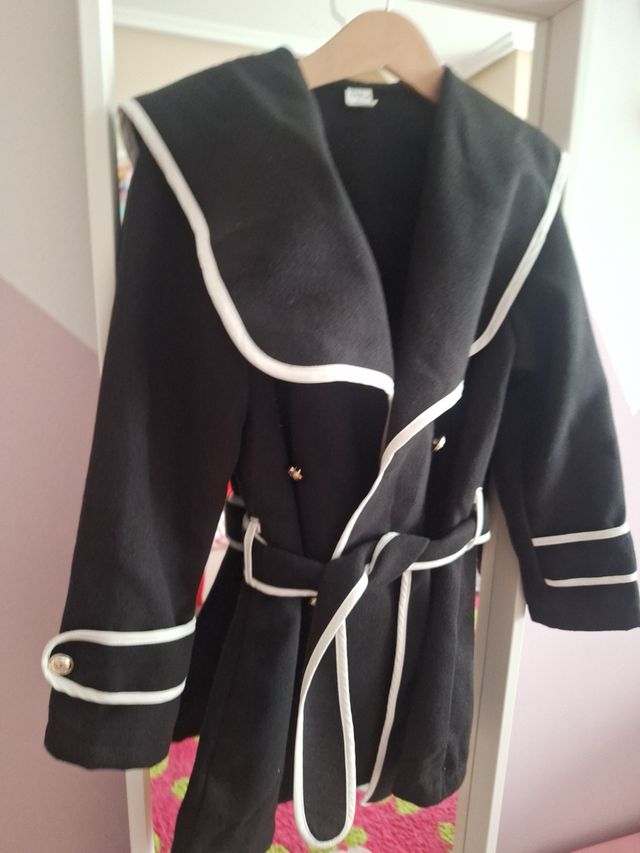 Gabardina niña marinera,está nueva.