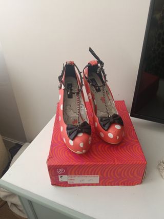 Zapatos Iron Fist Talla 40 Coral Lunares