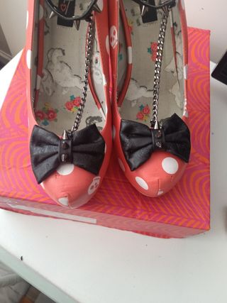 Zapatos Iron Fist Talla 40 Coral Lunares