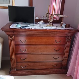 Letto matrimoniale + como' + 2 comodini