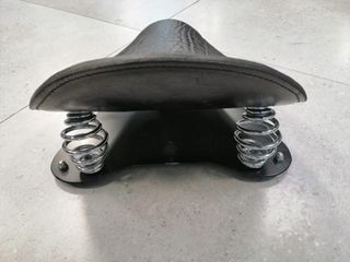 ASIENTO HARLEY DAVIDSON 883 RICH PHILLIPS
