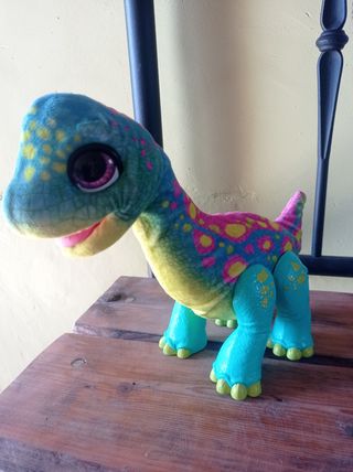 Dinosaurio Fur Real que mueve la boca y hace ruido