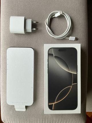 iPhone 16 Pro Max Titanio Natural