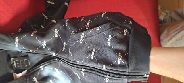 Felpa Adidas bimbo 6 anni