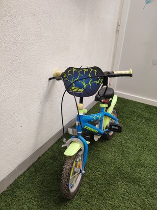 Bicicleta infantil azul y verde