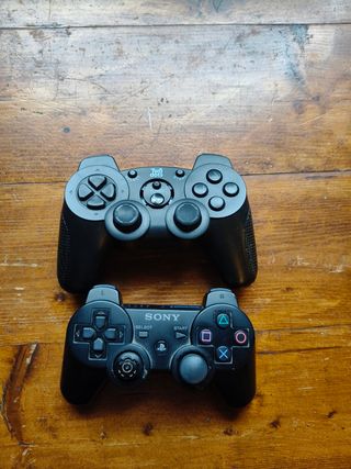 Ps3 Slim Sony Nera con 2 controller