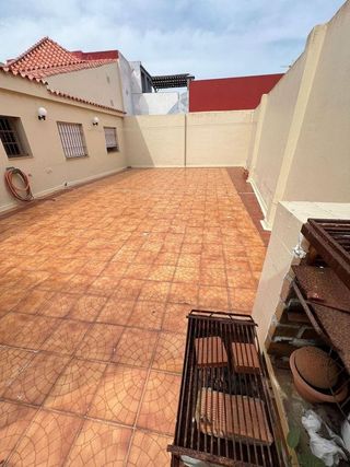 Casa adosada en venta en La Línea de la Concepción ciudad en Línea de la Concepción (La)