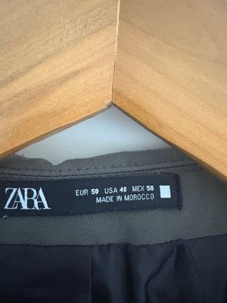 Traje Zara Verde