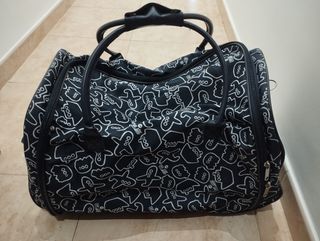 Maleta de viaje con estampado