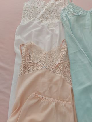 Lencería camisones mujer.:
-1 largo, - 1 rodilla -