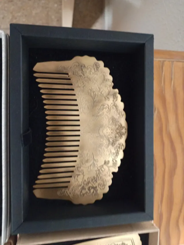 Peinetas Reina y Huertana con Tara