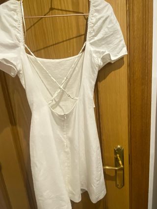 Vestido blanco manga abullonada