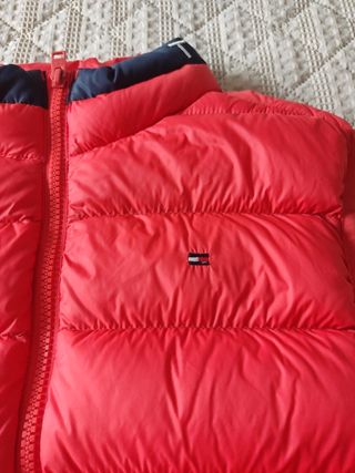 Chaleco Tommy Hilfiger Rojo
Talla 164 cm